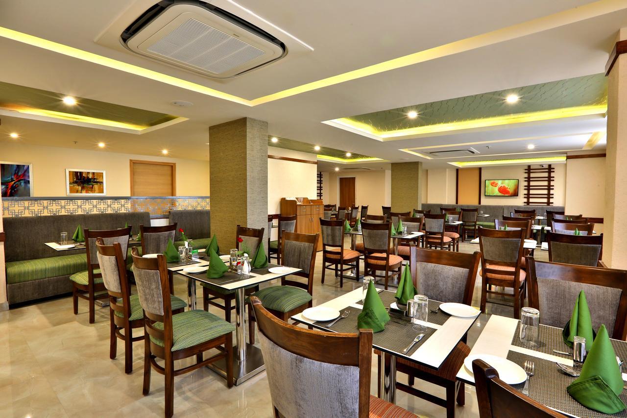 Starlit Suites Neemrana Kültér fotó