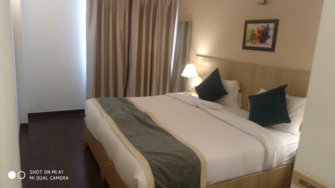 Starlit Suites Neemrana Kültér fotó