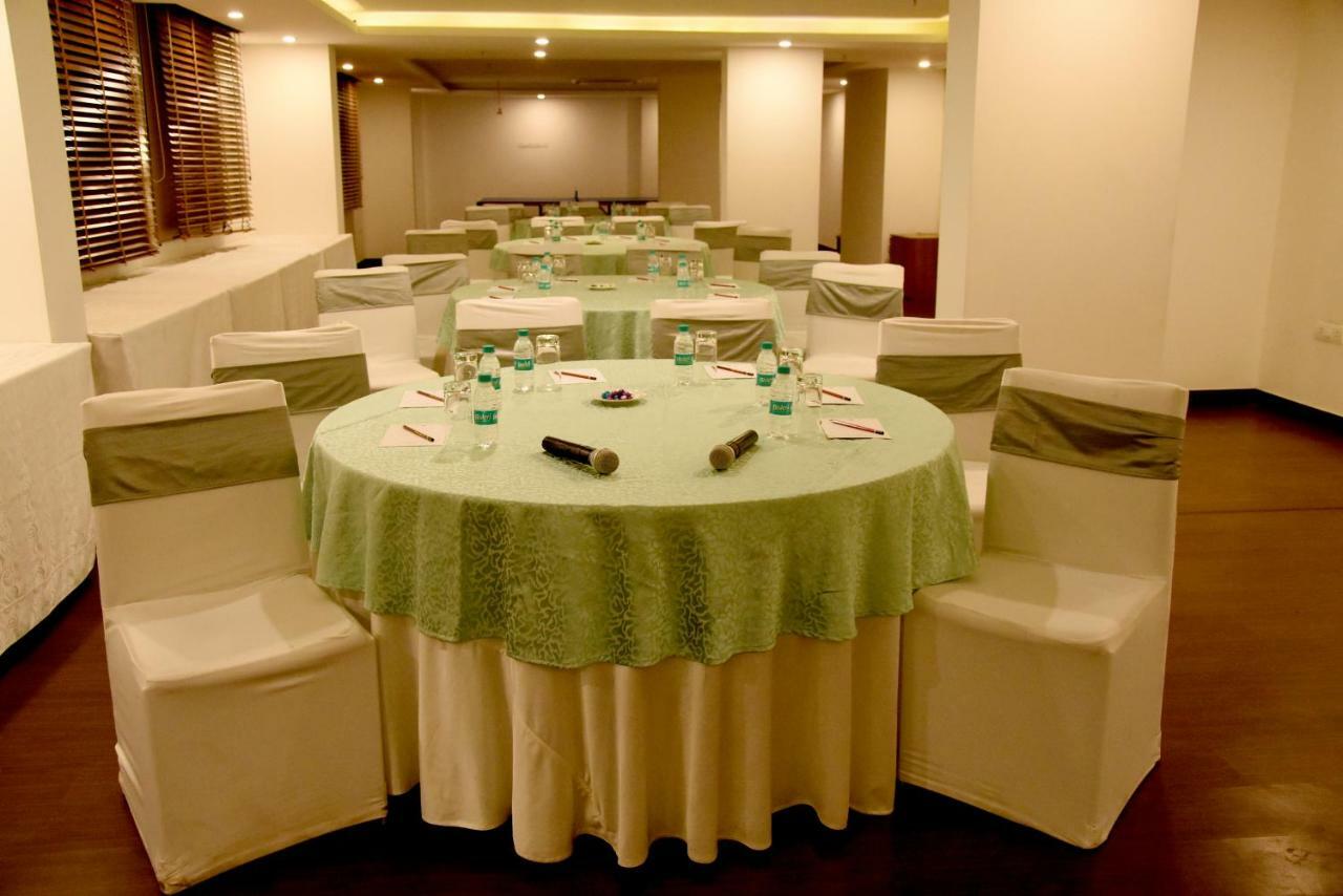 Starlit Suites Neemrana Kültér fotó